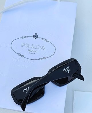 Gafas de sol negras