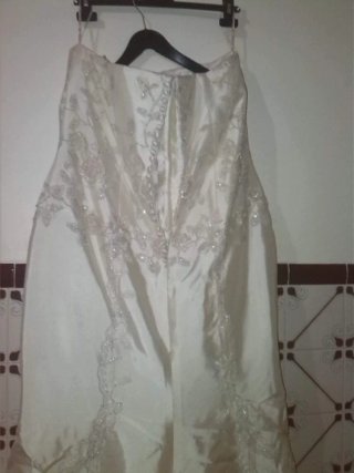 Abito da sposa avorio modificabile