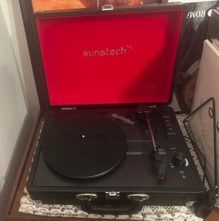 Tocadiscos Sunstech tipo maletín