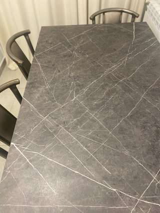 Mesa y 4 Sillas Estilo Moderno