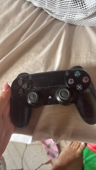 PlayStation 4 (PS4) con Volante e Giochi