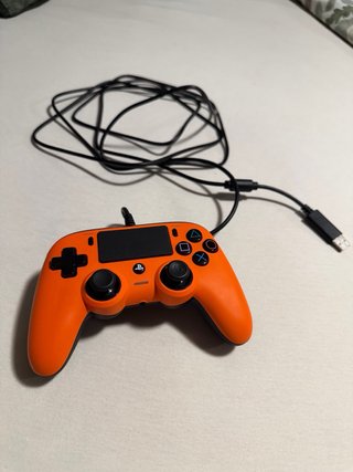 Mando Nacon PS4 Compacto Naranja