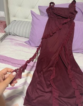 Vestido largo de fiesta con volantes