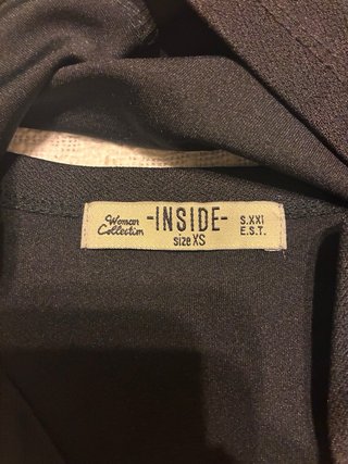 Top Negro con Detalle de Encaje
