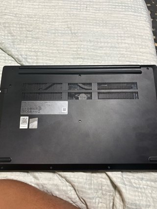 Portatile Lenovo+confezione di custodie e mouse