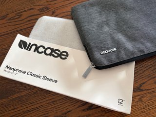 MacBook Air 13 + Incase Custodia in Neoprene