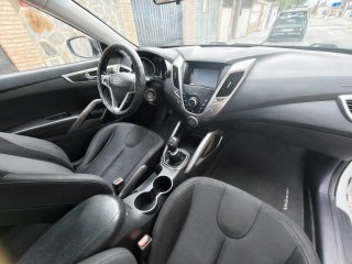 Hyundai Veloster 2012