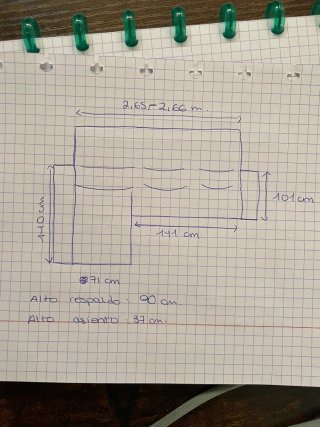 Sofá Cama con Dos Puffs