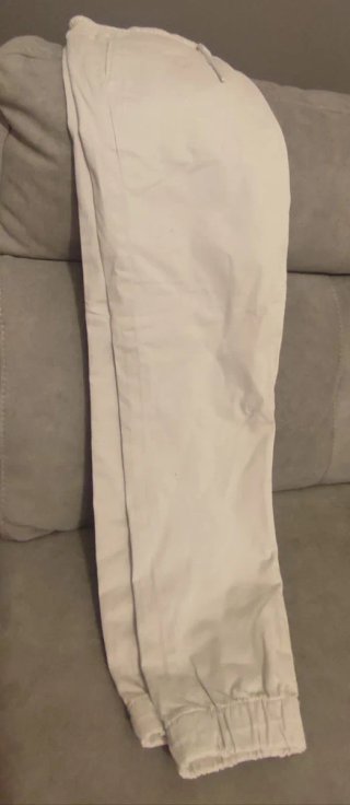 Pantalón chico beige