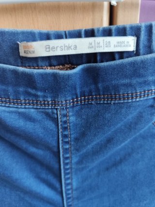Pantalones vaqueros Bershka