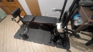 Banco de Pesas y Equipo de Entrenamiento