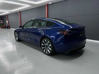 Tesla Model 3 RWD trasera acabado Premium