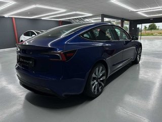 Tesla Model 3 RWD trasera acabado Premium
