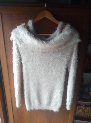 Jersey de Pelo Sintético con Tirantes. Talla S/M.