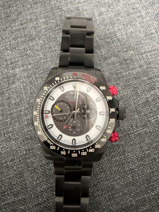 Reloj Rolex Daytona Negro y Rojo