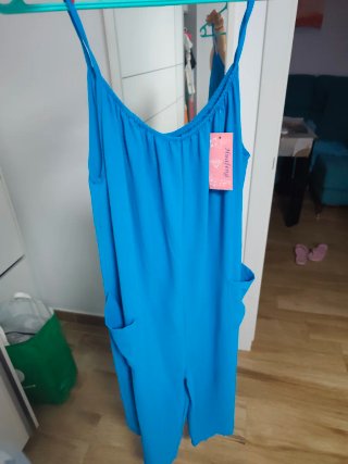 Mono turquesa con bolsillos
