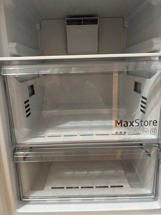 Nevera Beko casi nueva