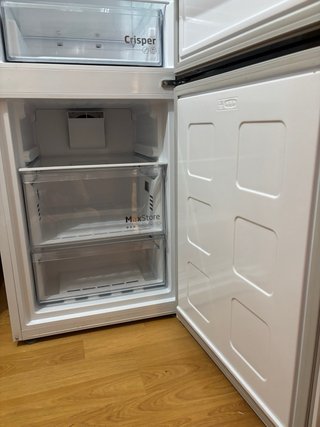 Nevera Beko casi nueva