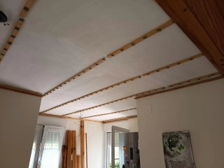 Friso decorativo de madera para techo o pared