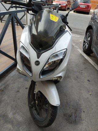 Scooter 125 Blanca  keeway cityblade itv 2 años