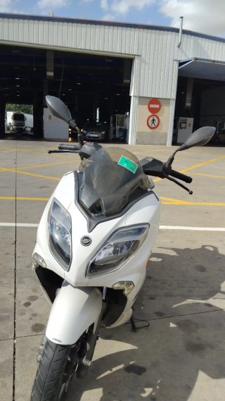 Scooter 125 Blanca  keeway cityblade itv 2 años