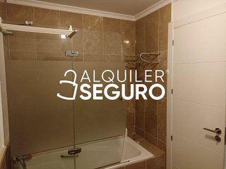 Piso en alquiler en Bola de Oro - Serrallo en Granada