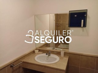 Piso en alquiler en Bola de Oro - Serrallo en Granada