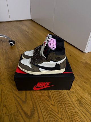 Jordan 1 Travis Scott Brown White