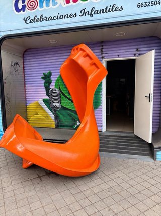 Parque de Bolas Infantil + Mesas y sillas.