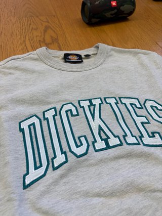 Felpa Dickies Grigia con Logo Ricamato