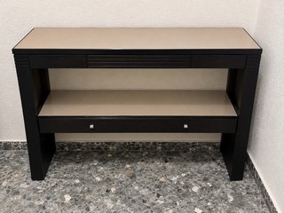 2 Recibidores de madera