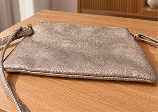 Bolso Bandolera Clutch NOCO Dorado