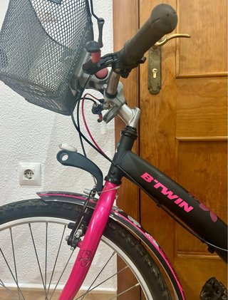 Bicicleta infantil B'TWIN rosa y negra