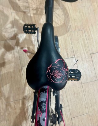 Bicicleta infantil B'TWIN rosa y negra