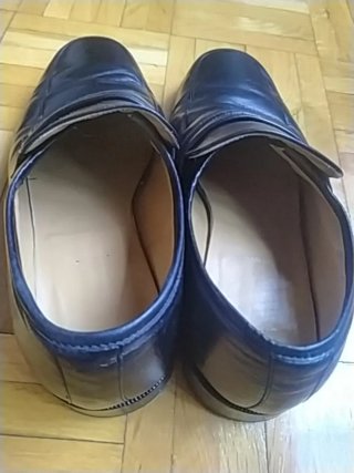 Zapatos de vestir de cuero negros para hombre