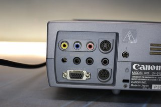 Proyector multimedia Canon LV-5100.