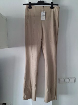 Pantalones de cuero  Beige Zara Talla L