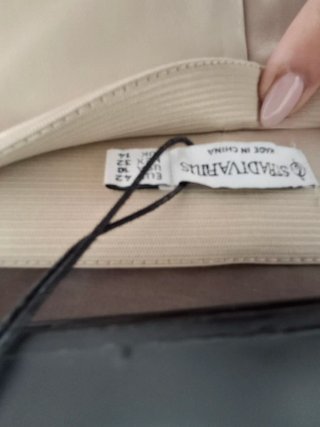 Pantalones de cuero  Beige Zara Talla L