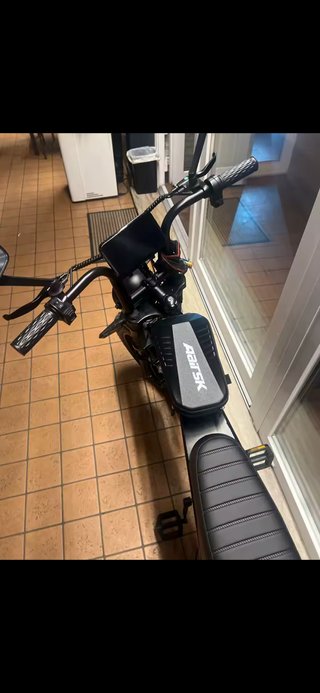 Bicicleta Eléctrica Negra Fat Tire