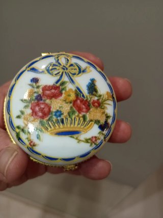 Pastillero de Cerámica con Motivos Florales