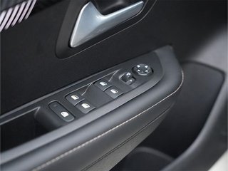 Peugeot 208 1.2 Hybrid 110CV Allure eDCS6
