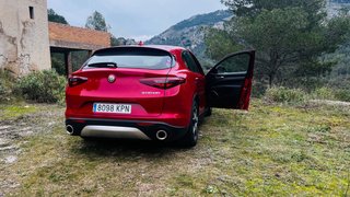 Alfa Romeo Stelvio 2016/2017