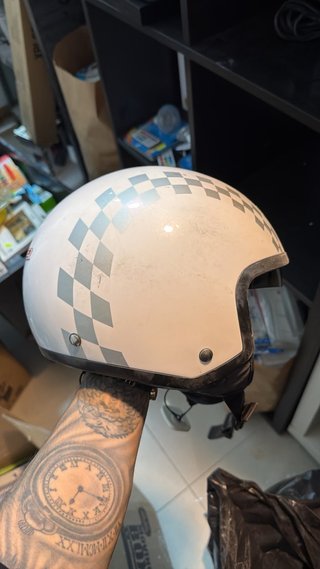 Casco LS2 jet blanco con cuadros