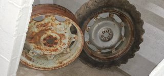 2 Ruedas para Tractor Ebro