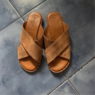 Sandalias Berenice Marrones Piel Tachuelas