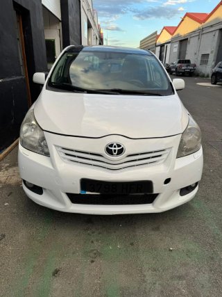 Toyota Verso 2011