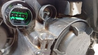 FARO DERECHO KIA CEED Concept