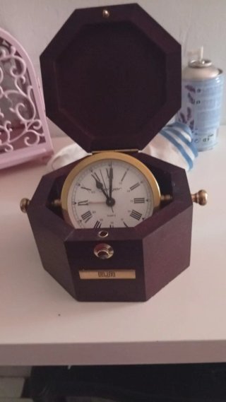 Reloj de mesa antiguo
