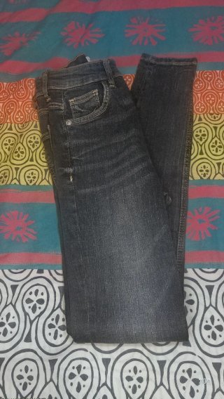 Lote 5 Jeans Zara,Bershka y Stradivarius T 32 y 34