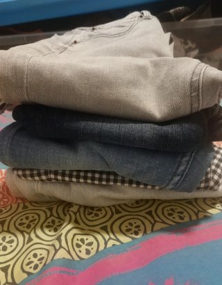 Lote 5 Jeans Zara,Bershka y Stradivarius T 32 y 34